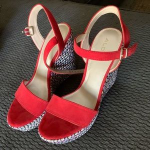 Aldo wedges red
